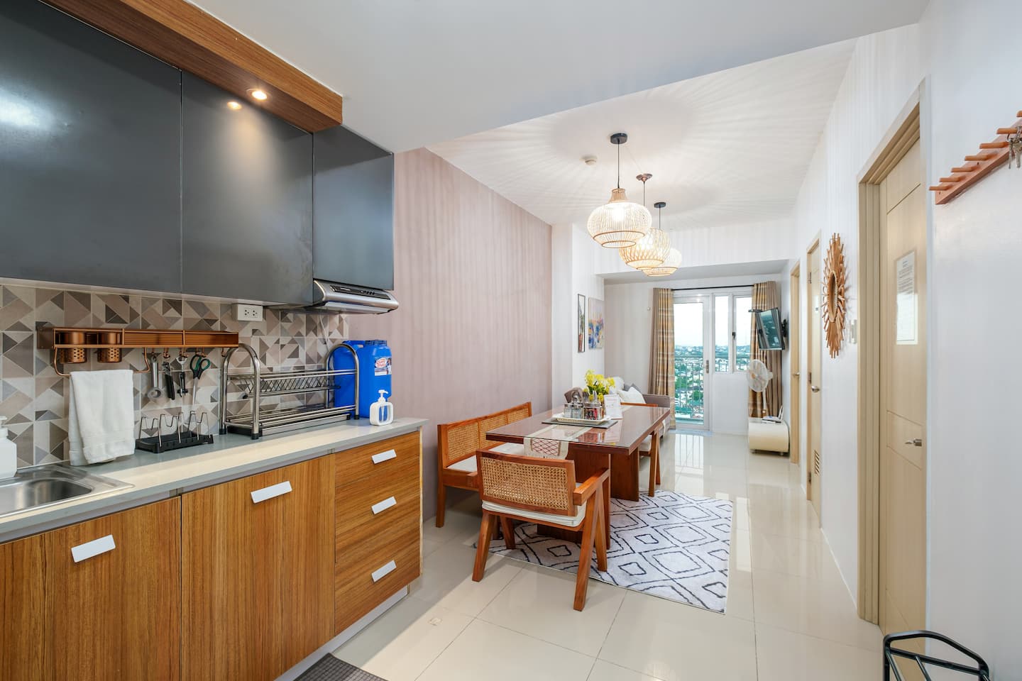 2BR | Group, Family, Balikbayan | SM North EDSA