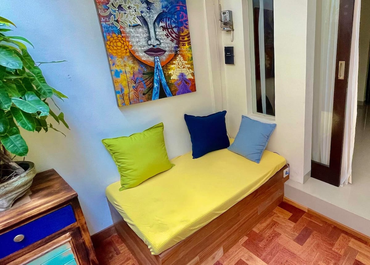 Living room image 1