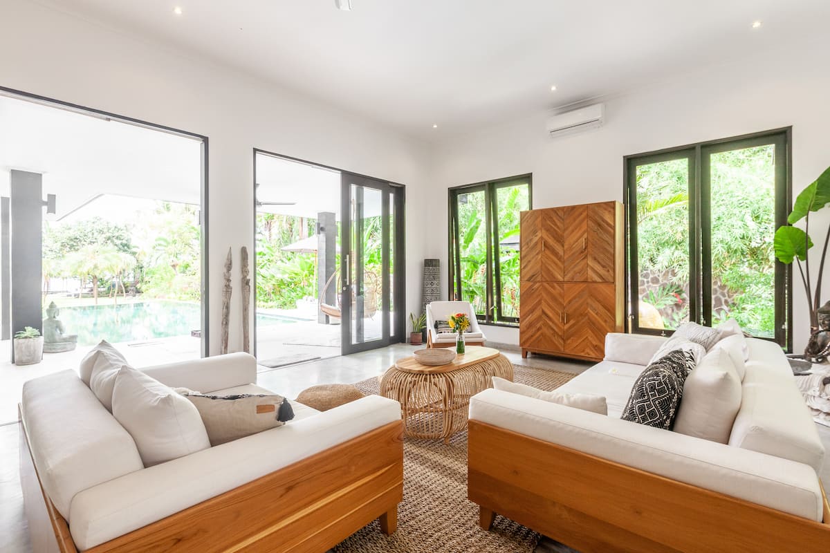🌴Oceanfront  w/Chef: Your Own Paradise property photograph