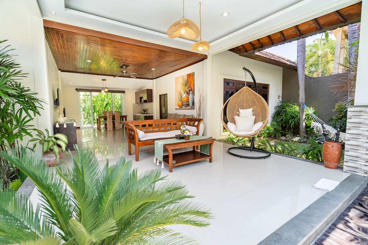 Living room image 1