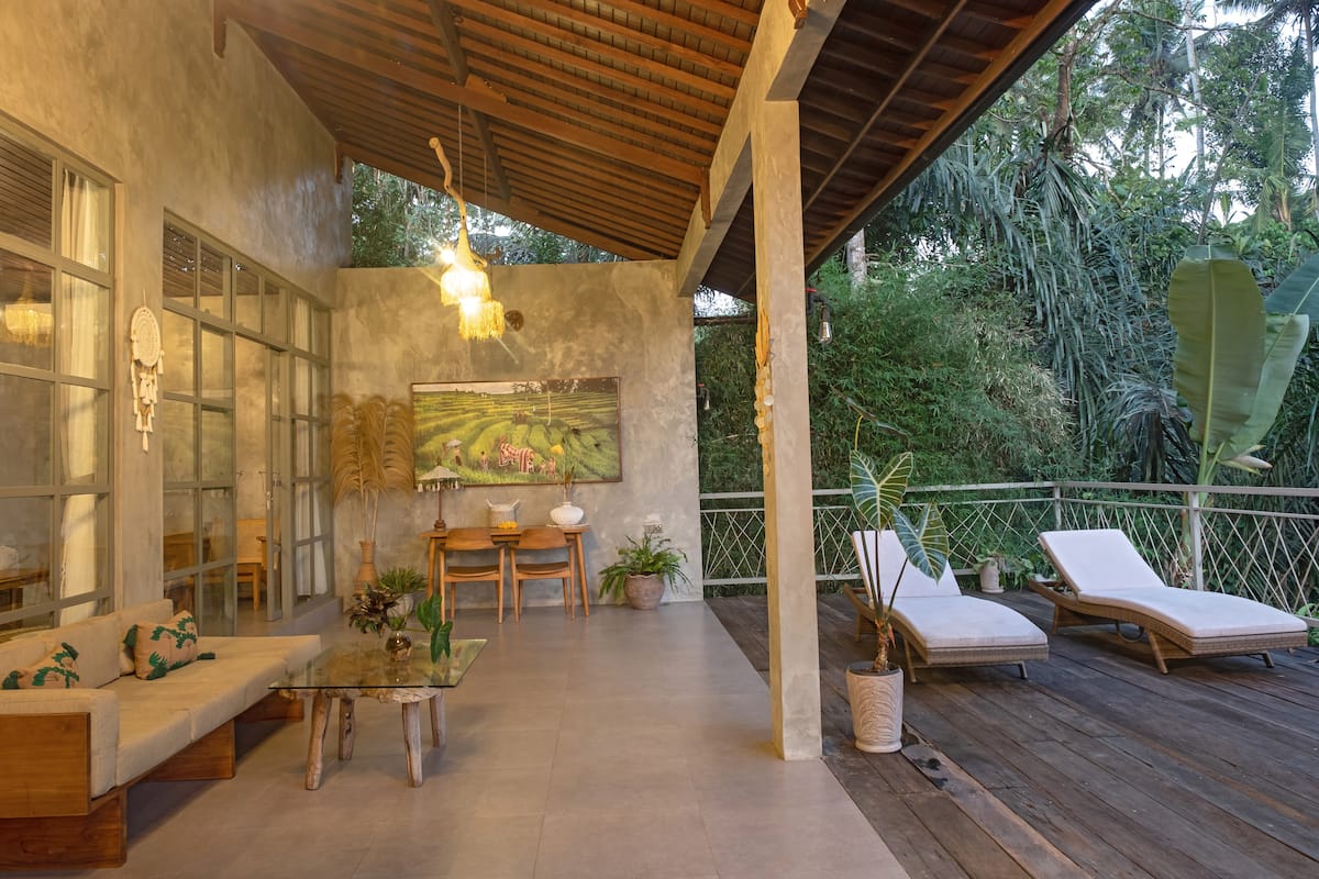 BeBalihouse, a cool jungle house property photograph