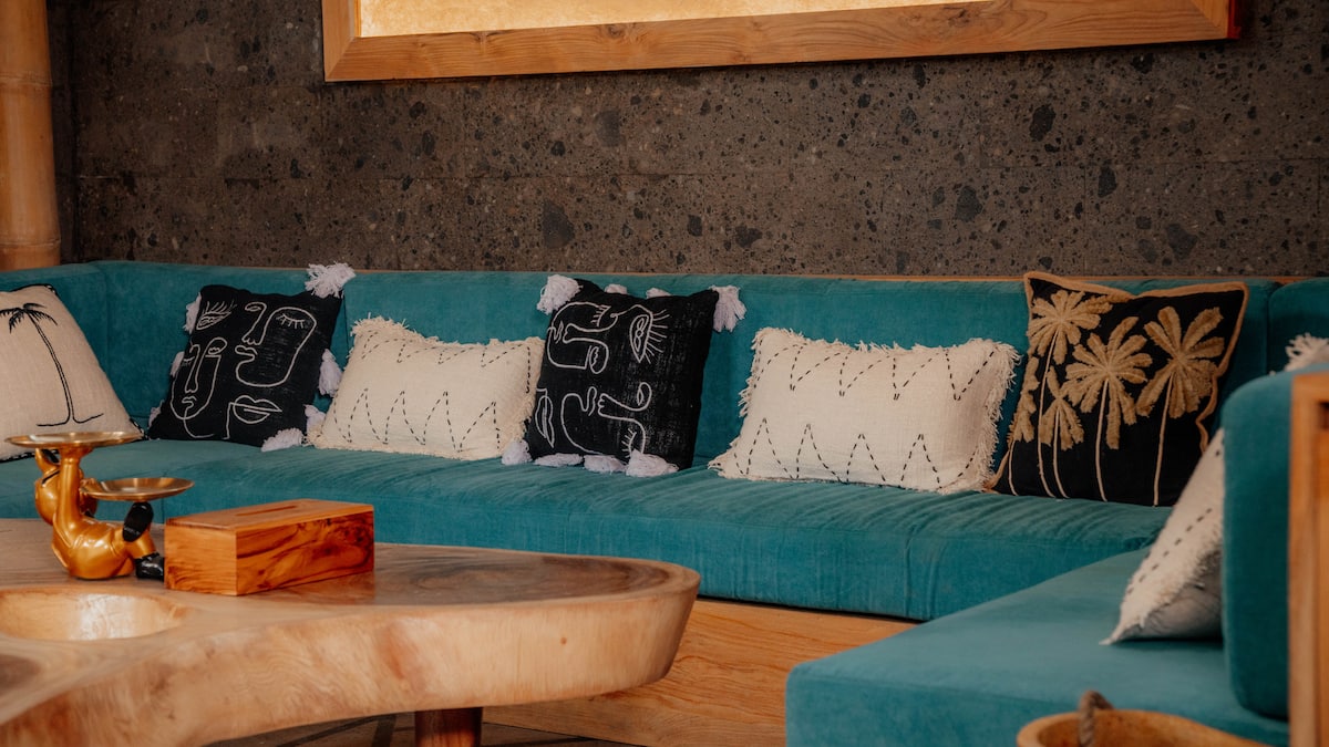 Living room image 1