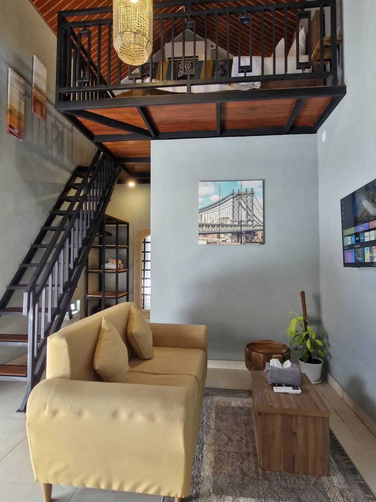 Living room image 1
