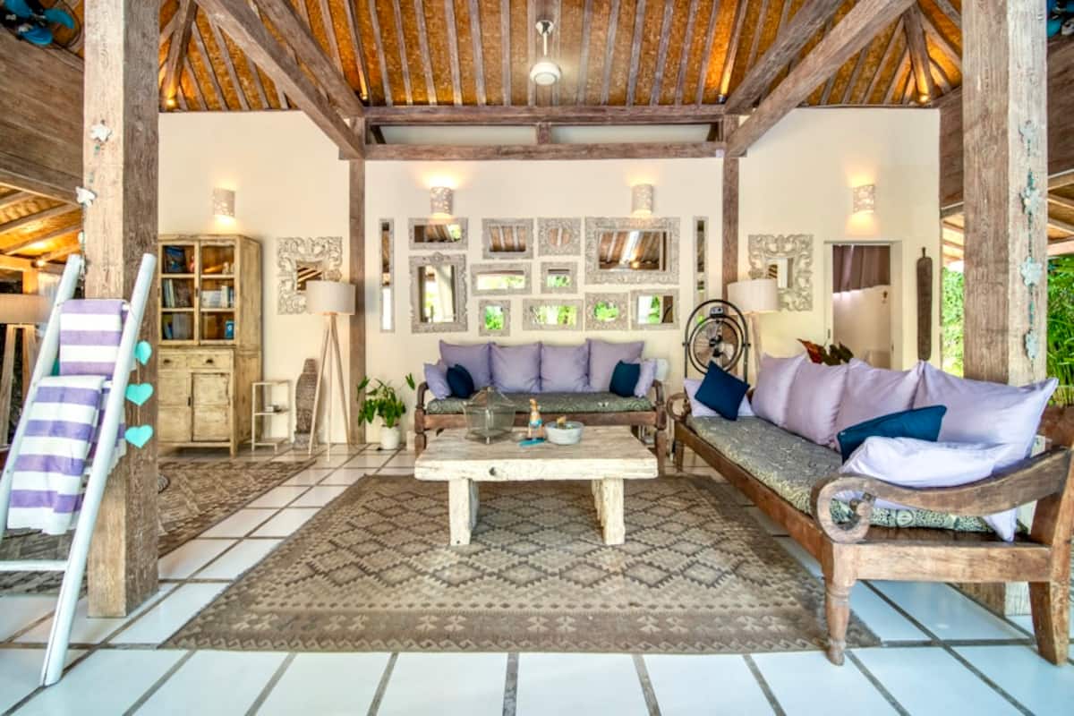 Living room image 1