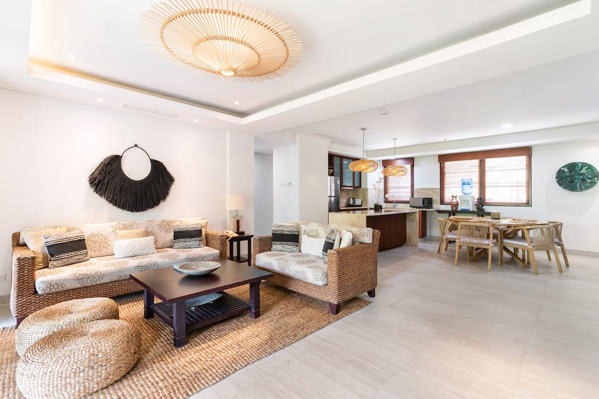 Living room image 1