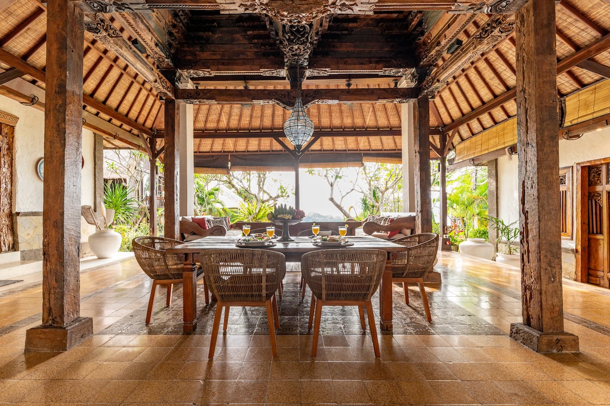 OCEAN VIEW PRIVATE VILLA BALI - LIVING ROOM