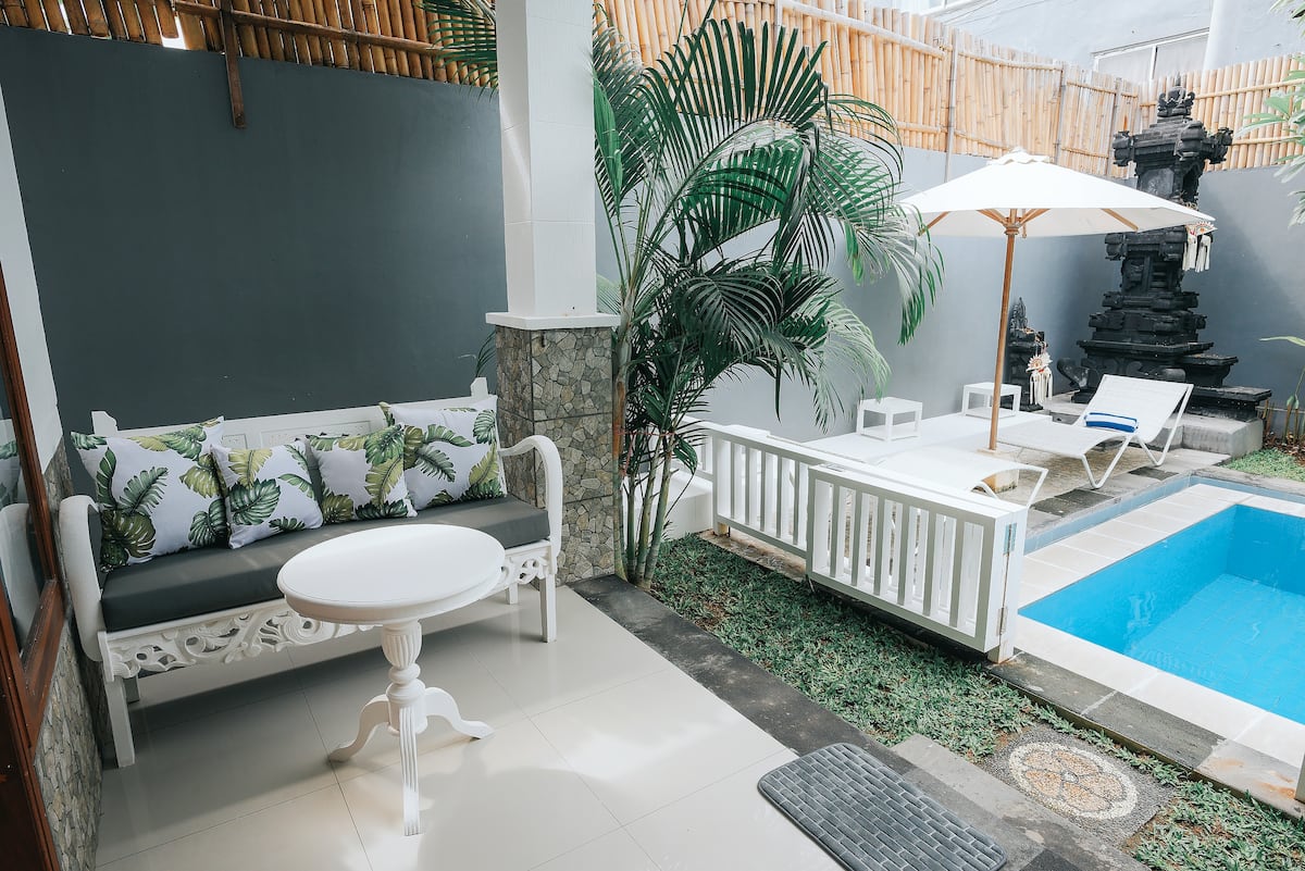 There's more to our villa than meets the eye, with greater under cover area than expected, your free to move the furniture where ever you feel.