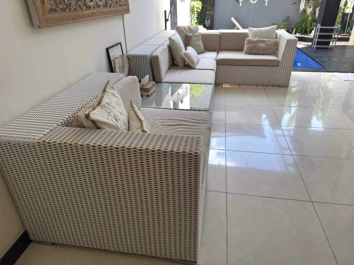 Living room image 1
