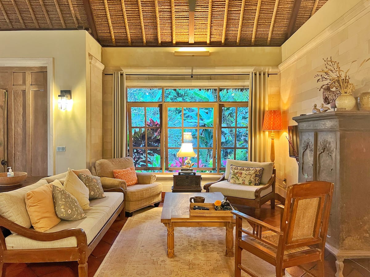 Living room image 1