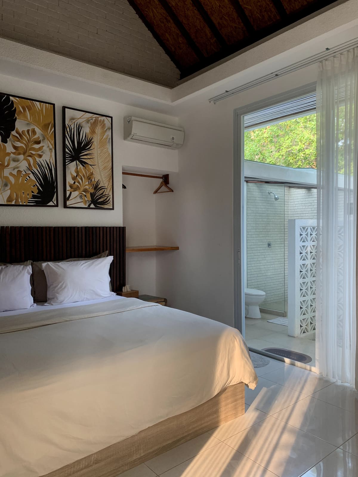 Bedroom image 1