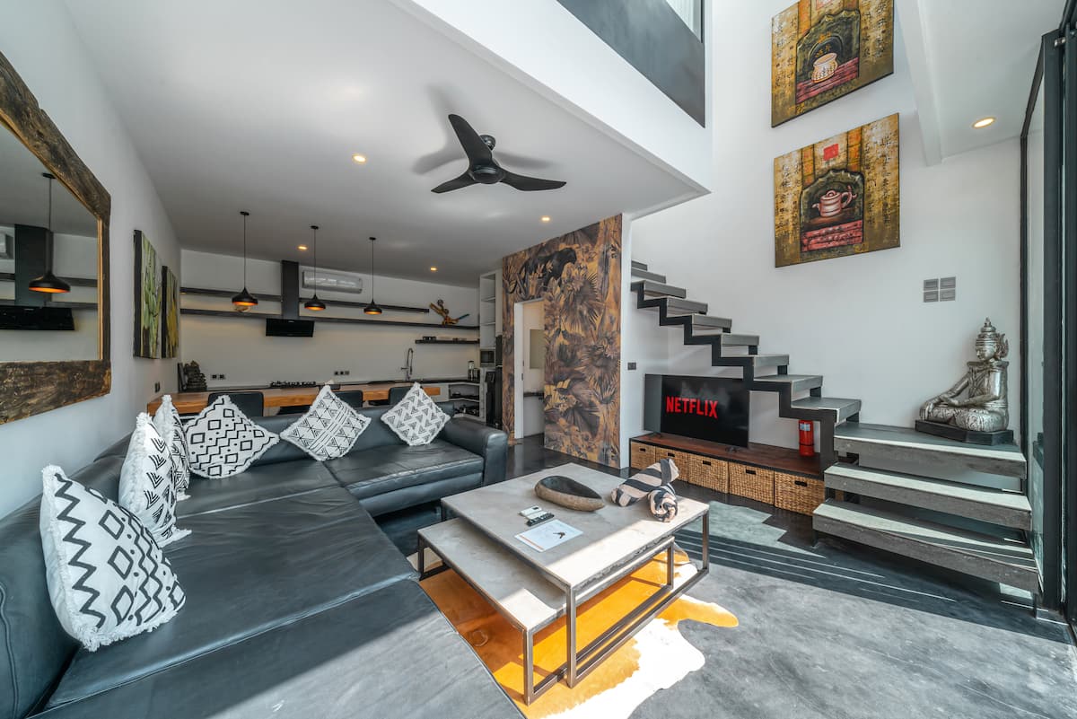 Living room image 1