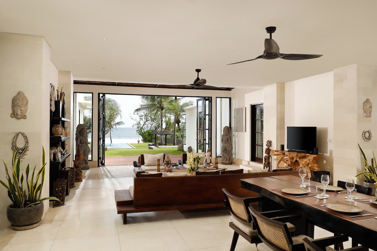 Create unforgettable memories in the heart of Bali’s comfort. The living room at Black Beach Villa Bali is the perfect spot to relax and connect with loved ones. #Black Beach Villa