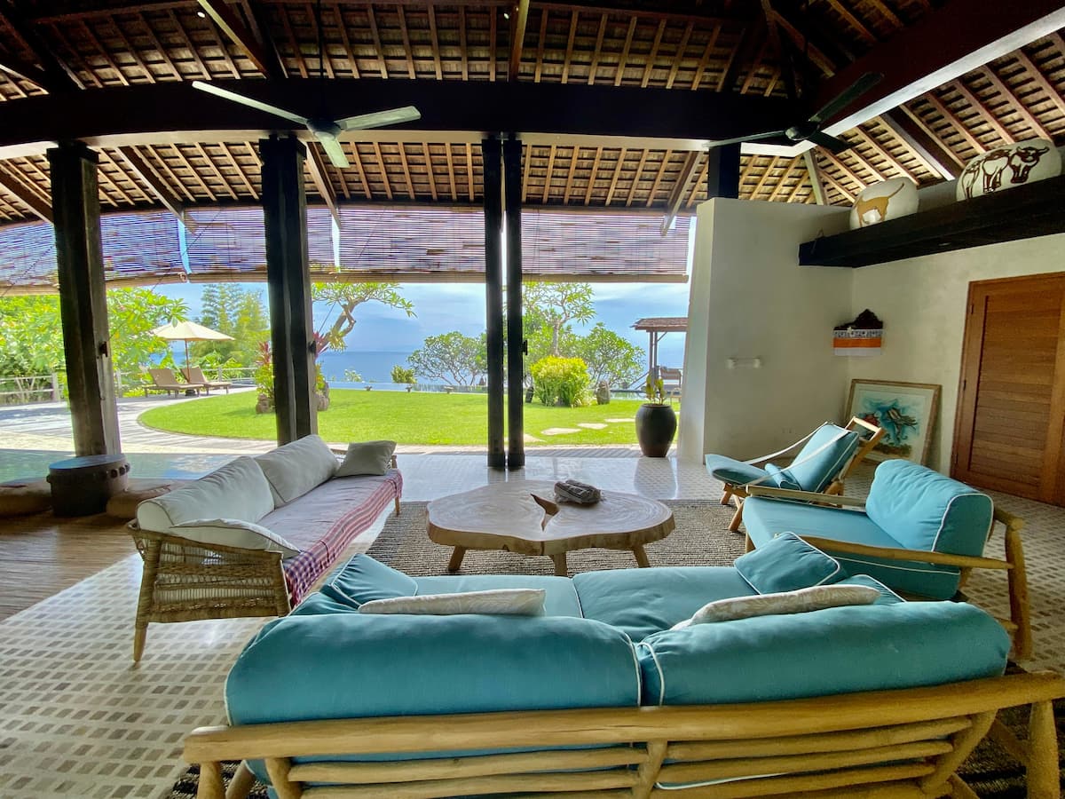 Open air lounge area..